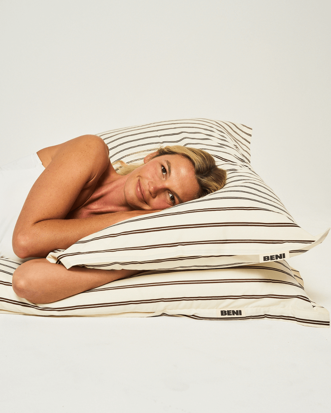 BENI BED - ROYAL OAK